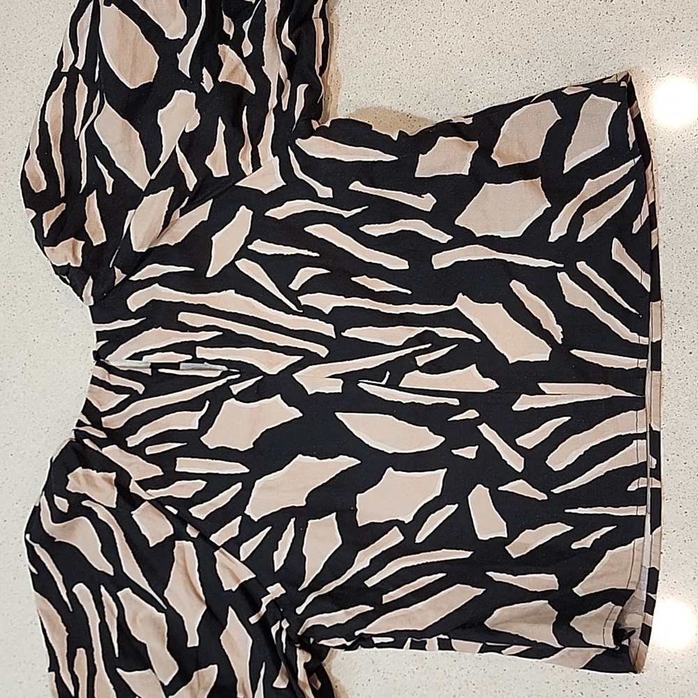 DKNY Black & Beige Abstract Puff-Sleeve Blouse Medium Linen Blend - Picture 6 of 6
